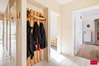 Dit gezellige appartement bevindt zich op de derde verdieping van een kleinschalig gebouw met slechts vier appartementen (zonder lift). Het dak...