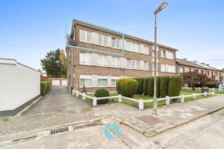 Dit appartement is gelegen in een rustige woonwijk van Wondelgem, op wandel- en fietsafstand van winkels, scholen, openbaar vervoer en een...