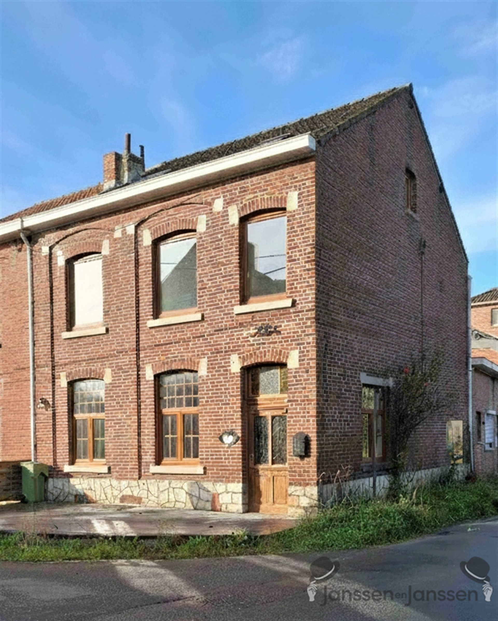 gebouw voor gemengd gebruik - foto 1