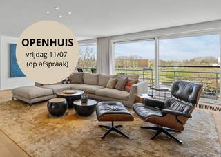 Uitzonderlijk woonvolume van 218 m² met 3 slaapkamers, 2 badkamers en 2 dressings.Adembenemend uitzicht over de oude Leiearm vanuit de zonrijke...
