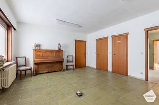 U kunt een BOD uitbrengen op deze woning, rekening houdend met de AANVANGSPRIJS van € 389.000,00 , elk hoger BOD wordt voorgelegd aan de eigenaars...