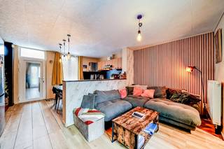 Charming terraced house offering ± 100 m 2, ideally arranged and enjoying a pleasant west-facing garden.The property consists, on the ground floor, a...