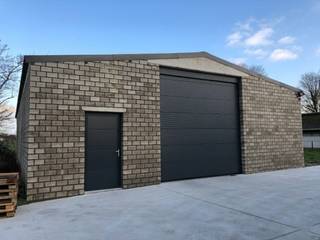 Ruzie met je echtgenote omdat de garage nu écht wel begint uit te puilen met hobbymateriaal, auto’s of klusgerief? Lucky you, want deze...