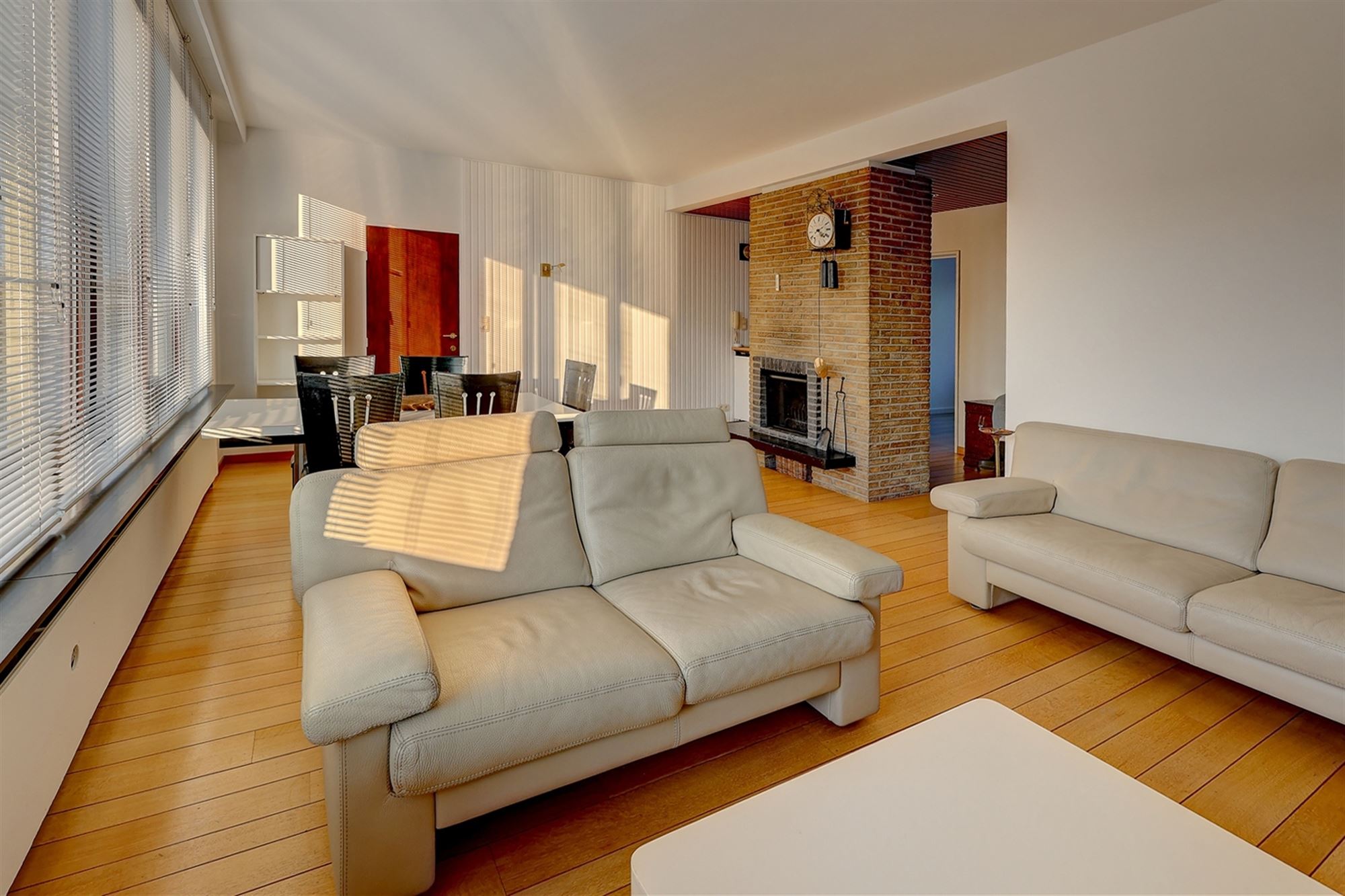 Gerenoveerd 2 slpk appartement met een rustig terras op Linkeroever! - foto 3