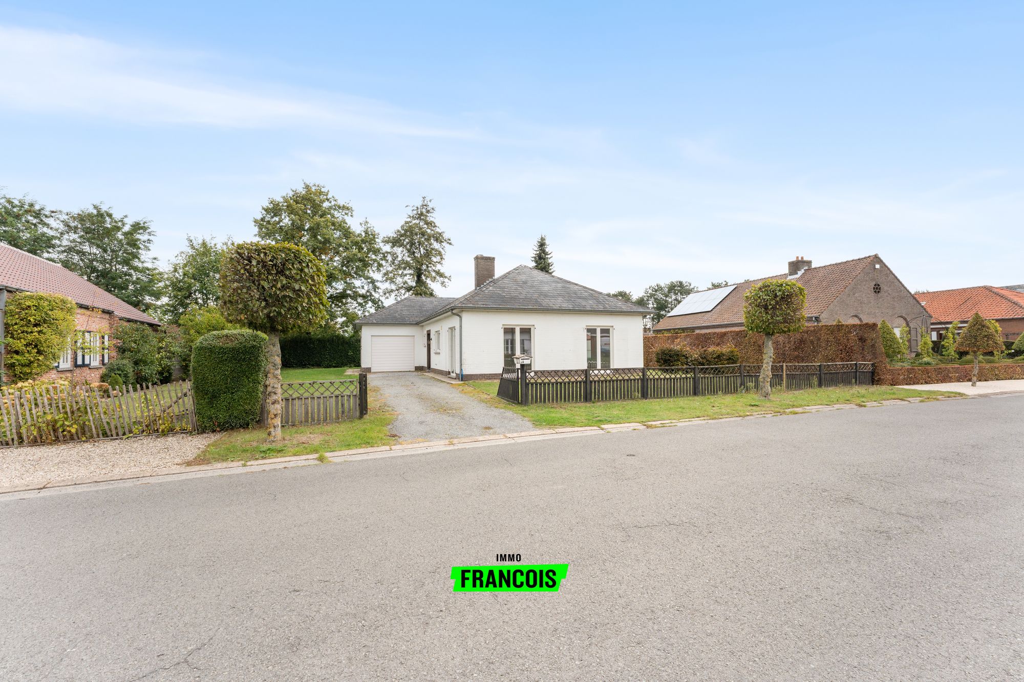 Ruime gelijkvloerse woning met 3 slaapkamers en mooie tuin te Bloemekenswijk, Maldegem - foto 2