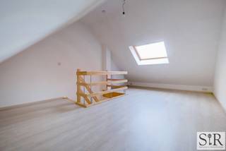 Ben je op zoek naar een comfortabele woning met veel ruimte en een centrale ligging in Willebroek? Dan is deze woning misschien exact wat je...