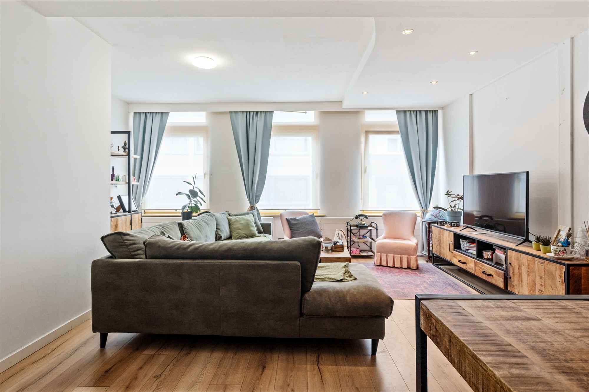 opbrengsteigendom met handelspand en 2 appartemten op top locatie - foto 5