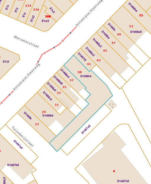 Handelspand met bovenliggende woonst – Volledig te renoveren - foto 2