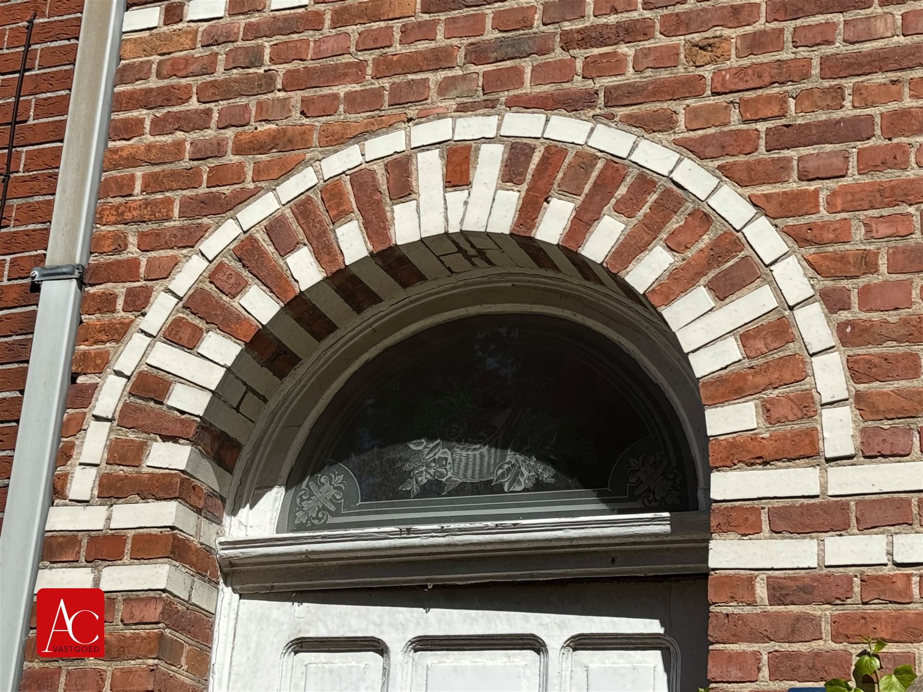 Renovatiewoning op ruim perceel of projectgrond - foto 4