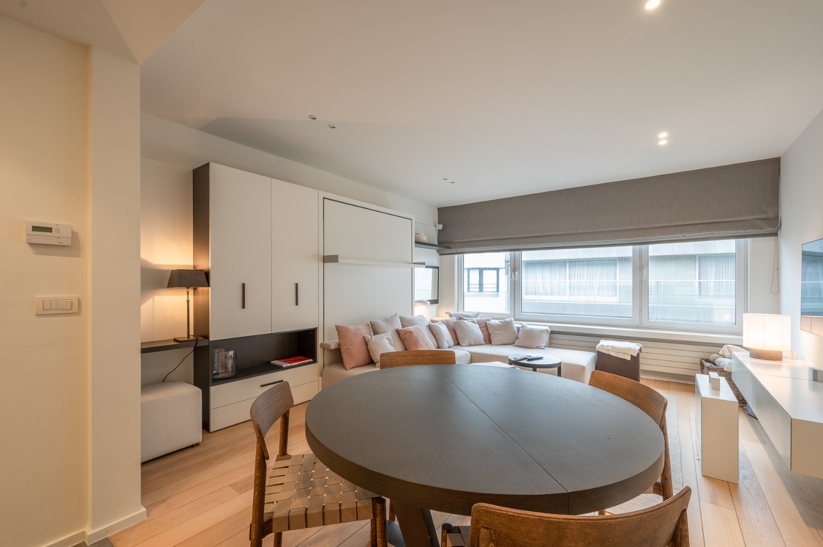 Mooi vernieuwd appartement met aangenaam zijdelings zeezicht gelegen in Marie-Joséstraat - photo 1