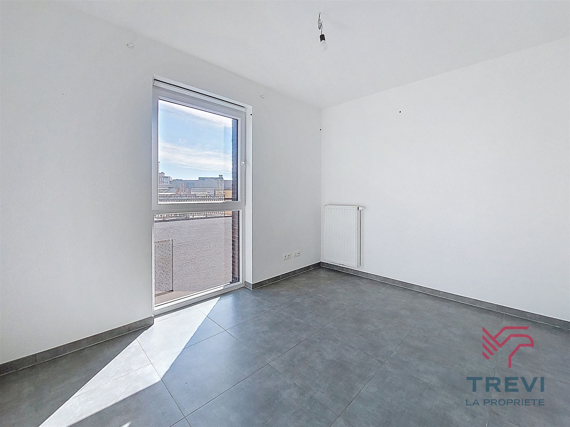 Apartment for rent in Charleroi with 2 bedrooms - photo 4
