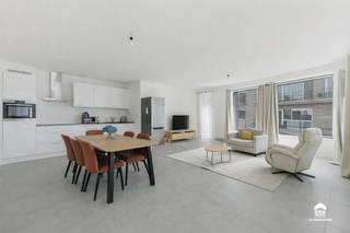 Te koop: lichtrijk nieuwbouwappartement in het centrum van Staden, op een rustige locatie met privé staanplaats. Dit appartement (bouwjaar 2024)...