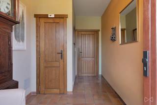 In een rustig en landelijk straatje in Holsbeek bevindt zich deze verzorgde open bebouwing op een prachtig perceel van 13a 59ca. Hier woon je in...