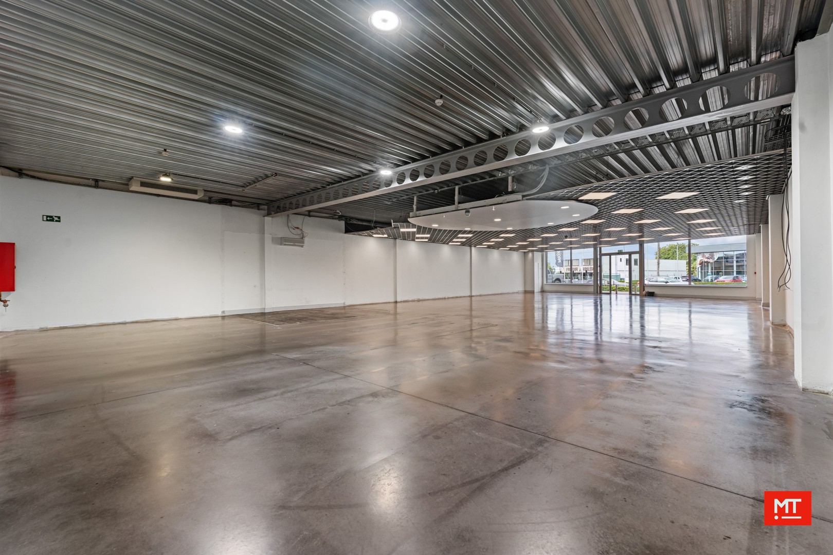 Baanwinkel te huur in het Mammoet Center te Roeselare - foto 5