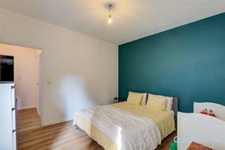 Welkom in dit charmante gelijkvloers appartement van ca. 80 m², rustig gelegen in een groene en aangename buurt van Antwerpen.De lichtrijke...