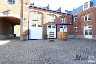 Gelegen in een uitzonderlijke omgeving, in het hart van een historische hoevekasteel, biedt dit appartement met 2 slaapkamers u een...