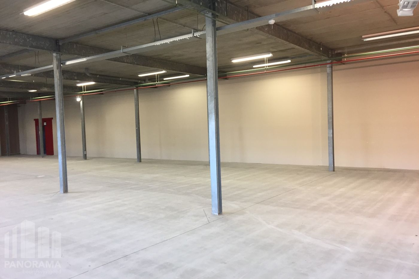 1.769 m² Stand-alone bedrijfsgebouw op terrein van 1.950 m² nabij de E40 - photo 4