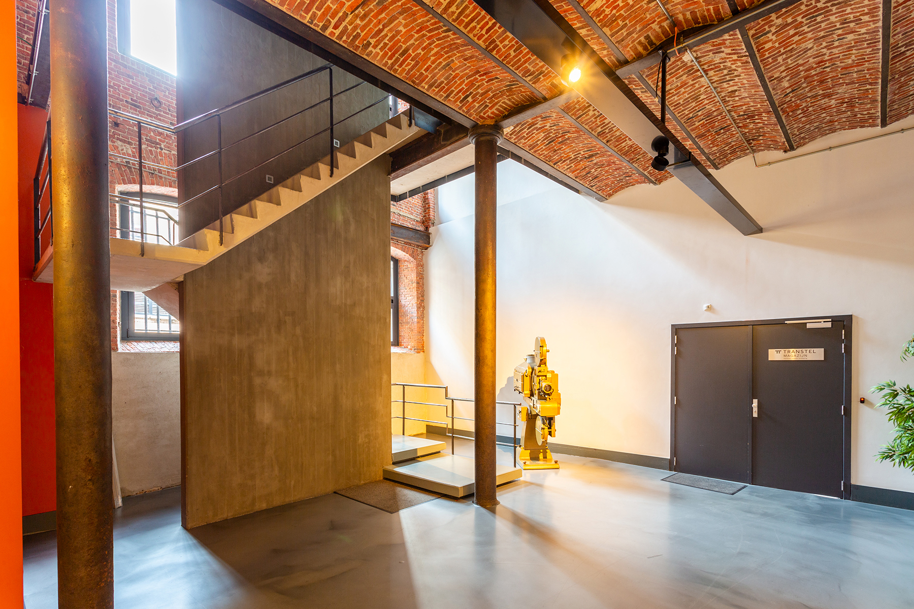 Commercial for rent in Antwerp - photo 4