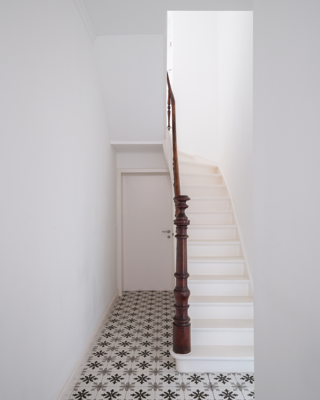 Karaktervolle gezinswoning met vier slaapkamers, twee badkamers en een mooi ingerichte buitenruimte - foto 4