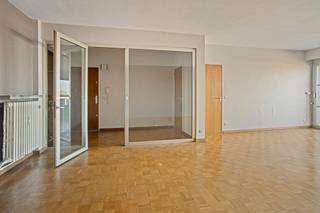 Gelegen op de hoogste verdieping van een verzorgd en kleinschalig gebouw, biedt dit gezellige en ruime appartement een ideale combinatie van...
