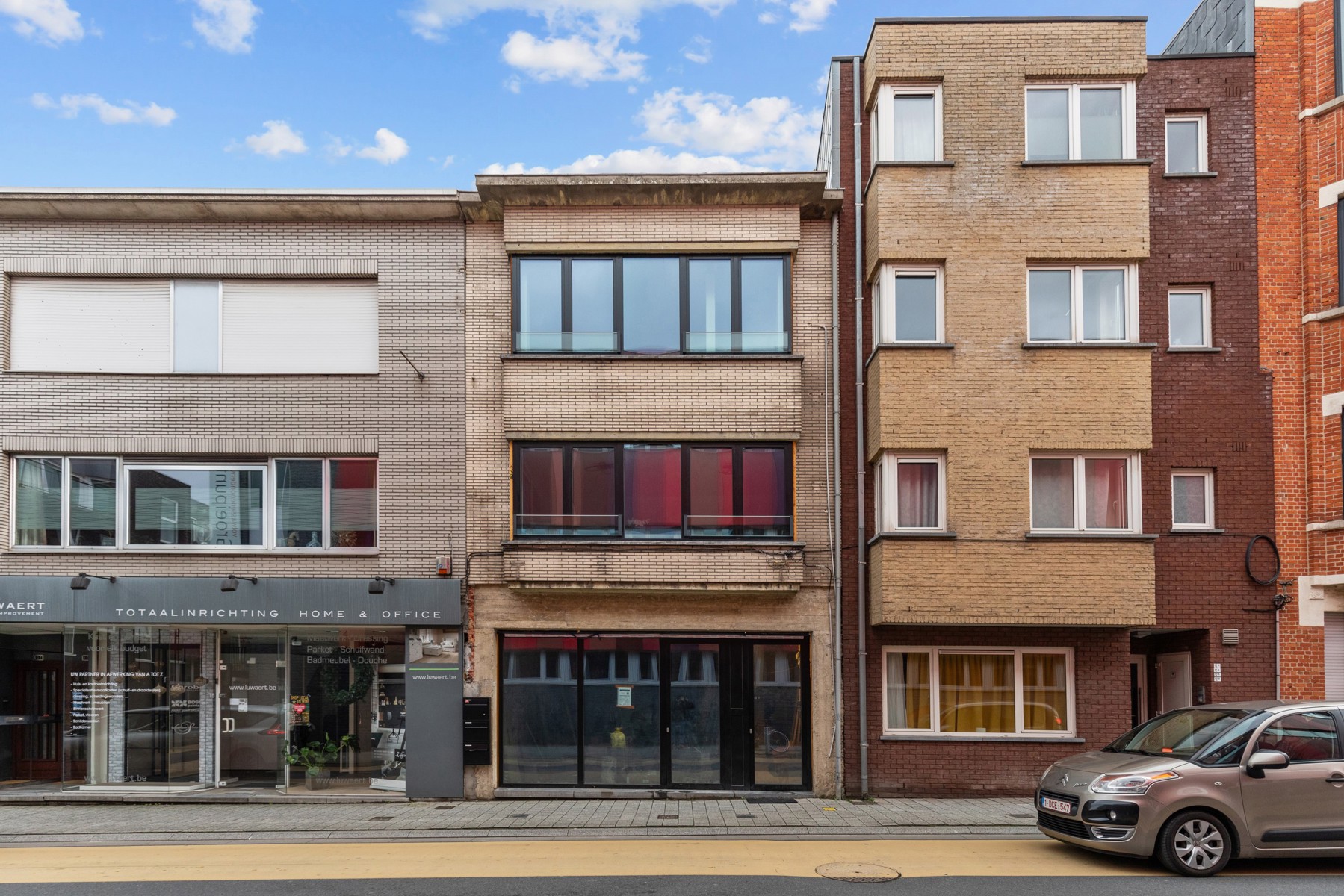 NIEUWE VOORWAARDEN - Opbrengsteigendom met 3 entiteiten - foto 1