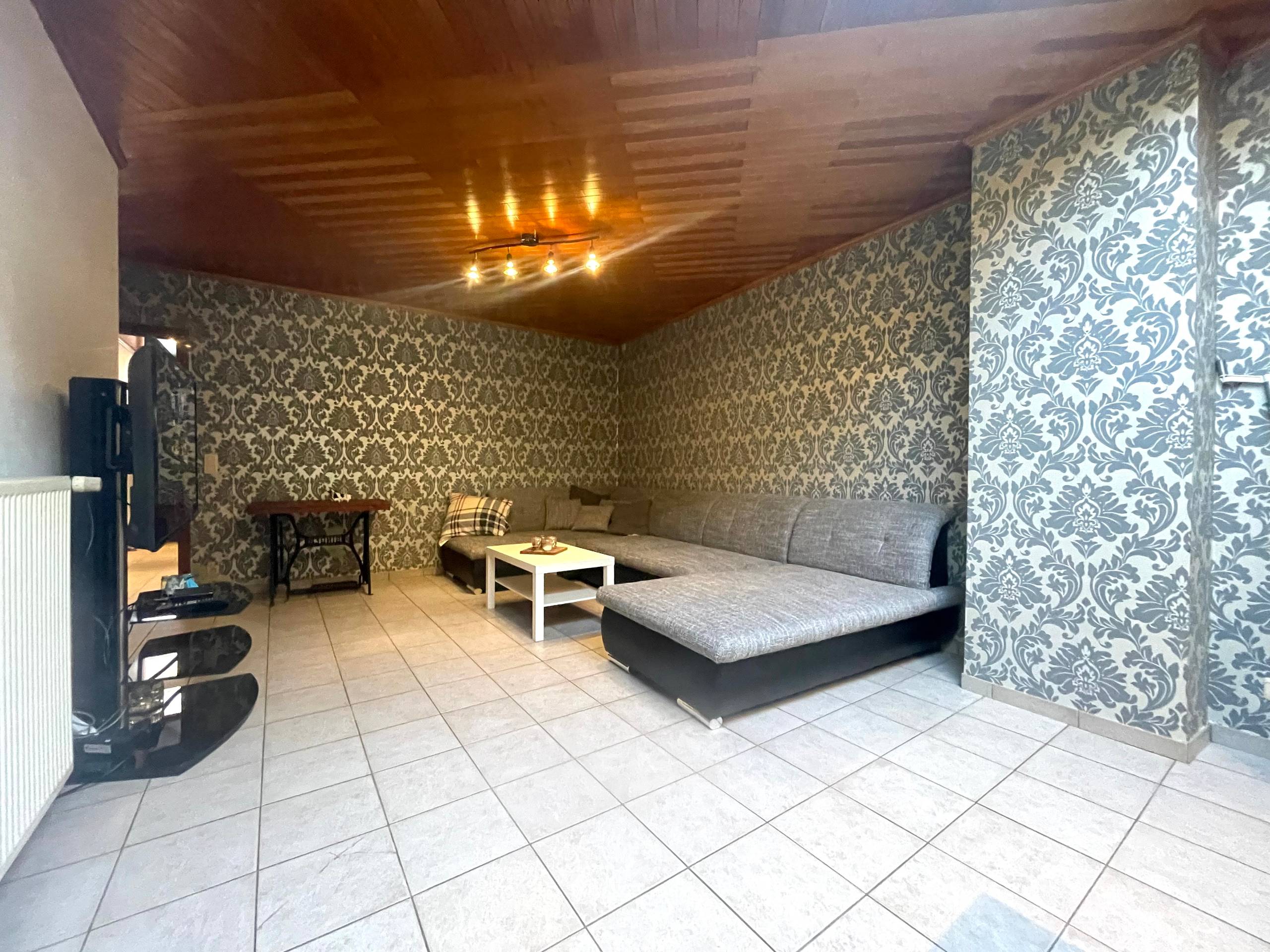 Ruime woning met 5 slaapkamers nabij centrum Menen - foto 2