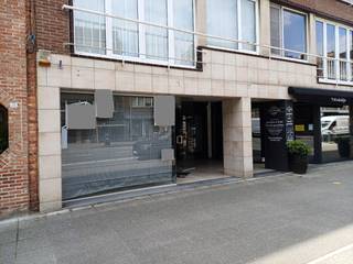 Een winkelruimte gelegen in het centrum van Brasschaat, vlakbij "Leonidas", "Sony Hifinesse", "Bjorn Borg", "Casa", "Hema", "Kruidvat",...
