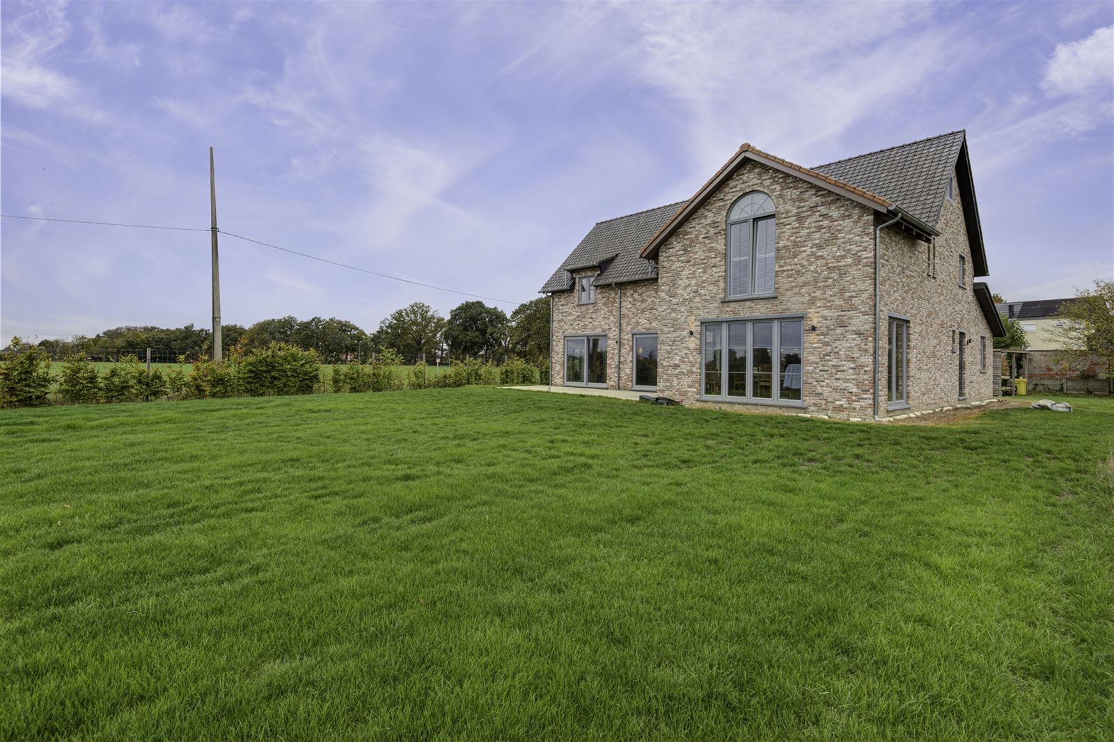 Knappe open bebouwing met paardenstallen op unieke locatie - foto 4