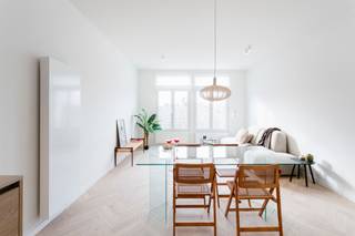 Dit aangename duplexappartement, gelegen op de derde en vierde verdieping, bevindt zich op een uitstekende locatie aan het Sint-Andriesplein, in...