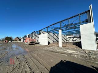 Nieuwbouw KMO-unit te koop met een oppervlakte van 360 m² en 4 privatieve parkeerplaatsen.De lood maakt deel uit van “Apollo”, een gloednieuw...