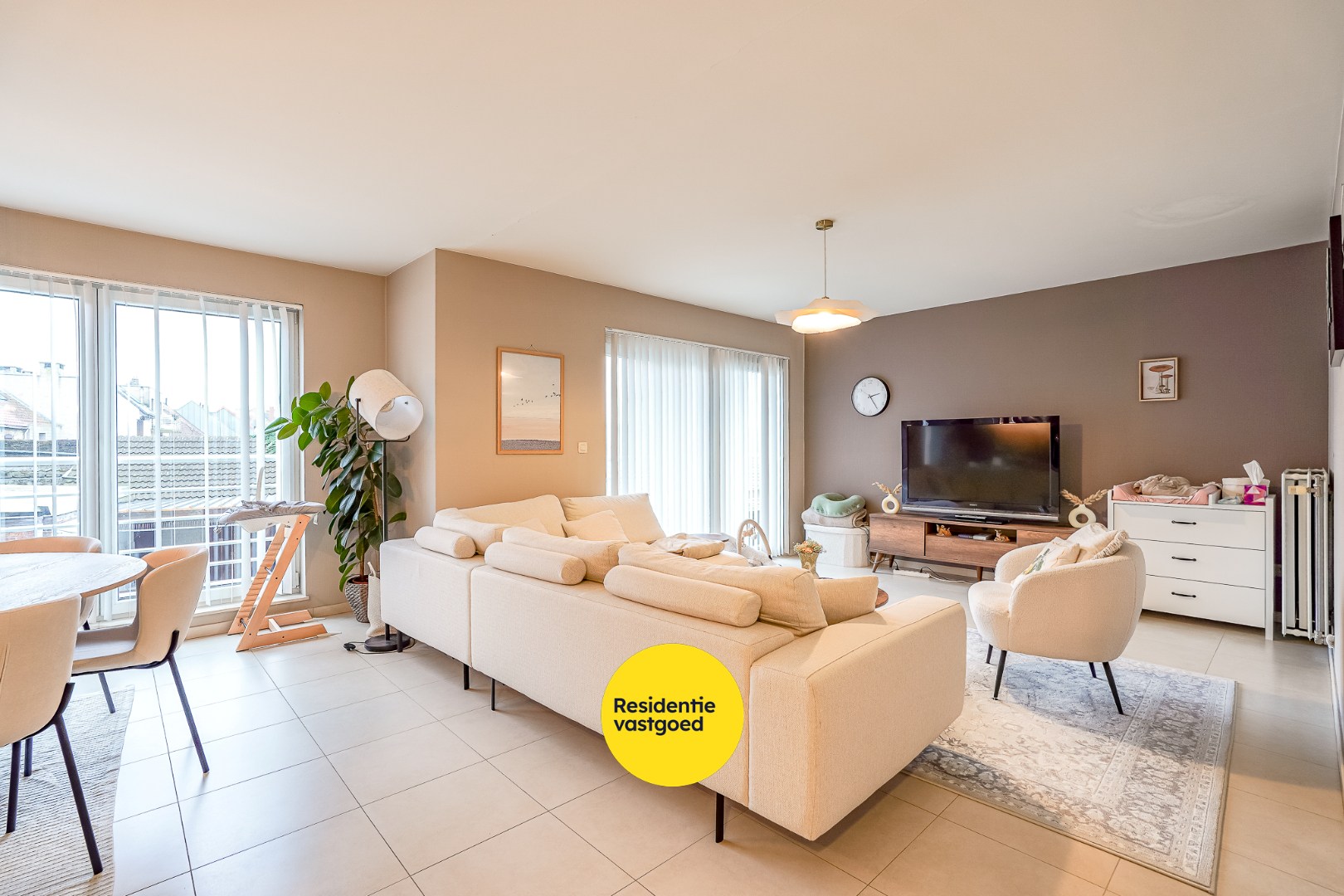 Recent 2 slaapkamer-appartement met autostandplaats in centrum Gistel - foto 2