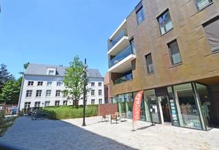 Het 'Ursulinenhof'': een prachtig gelegen woonproject in hartje Hasselt. Deze instapklare serviceflat, gelegen op de zesde verdieping, heeft...