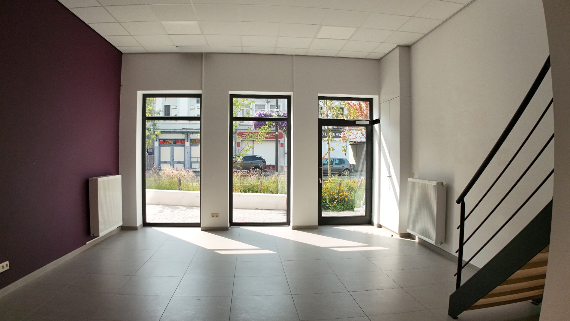 Veelzijdig handelspand in het centrum van Lokeren - foto 2