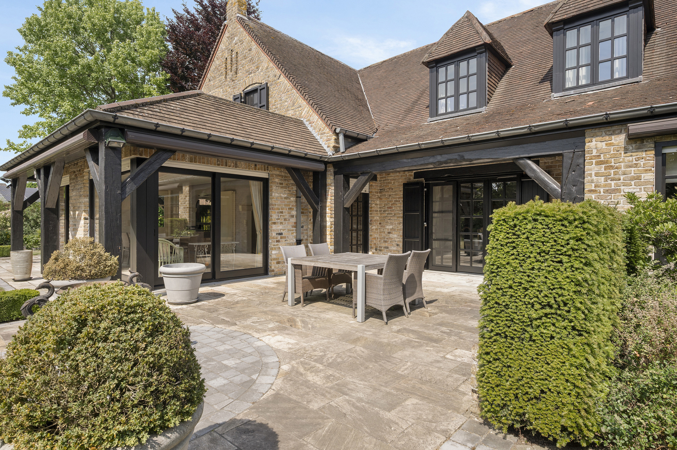 Karaktervolle VILLA (5 slk) met prachtig aangelegde TUIN. - foto 4