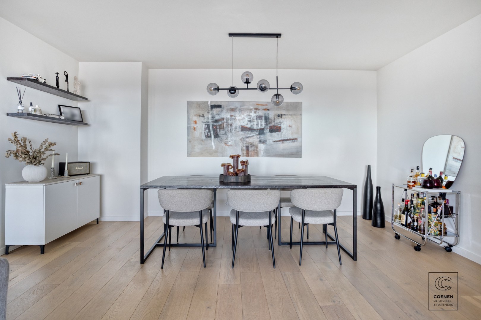 Stijlvol gerenoveerd appartement met 2 slaapkamers &amp; zonnig terras op toplocatie te Berchem - foto 4