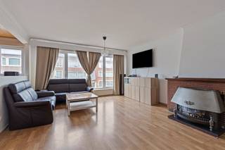 Ben je op zoek naar een instapklaar appartement met veel lichtinval en een uitstekende ligging in Deurne? Dan is dit charmante appartement op...