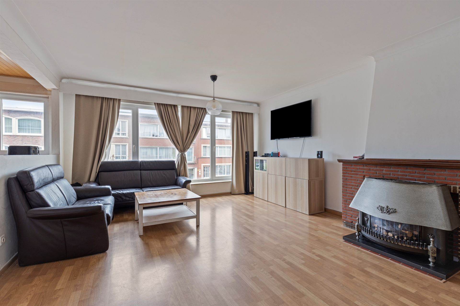 Appartement met 2 slpks en bureau in een klein gebouw - foto 3