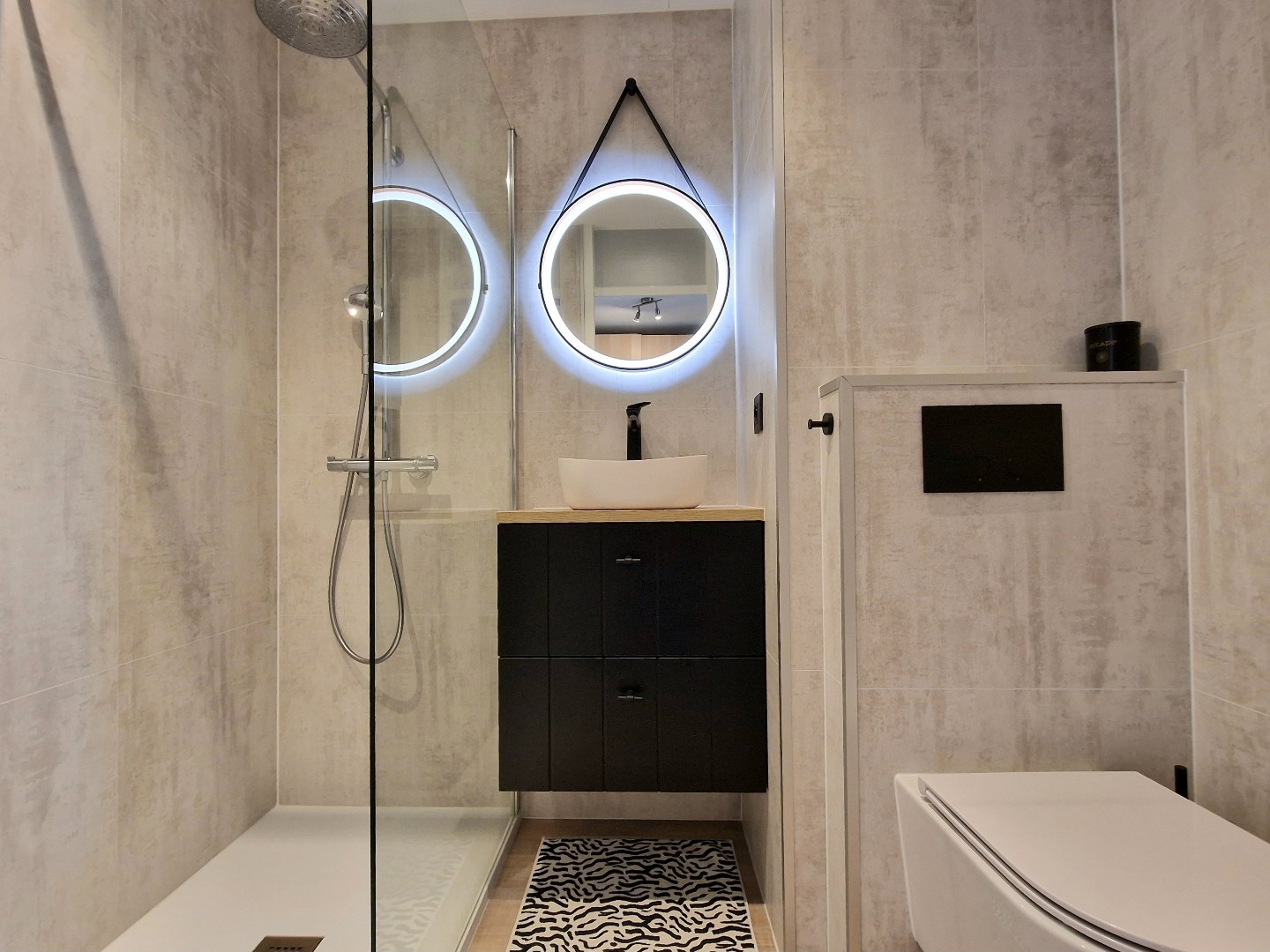 INSTAPKLARE STUDIO MET SLAAPHOEK + RUIM ZONNETERRAS + ZIJDELINGS ZEEZICHT GELEGEN OP DE PRACHTIGE LEOPOLD I ESPLANADE TE DE PANNE - foto 5