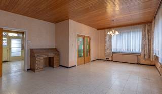 Te renoveren halfopen bebouwing met depot op uitzonderlijk perceel van 30a 33caOp een prachtige, groene locatie vinden we deze ééngezinswoning met...