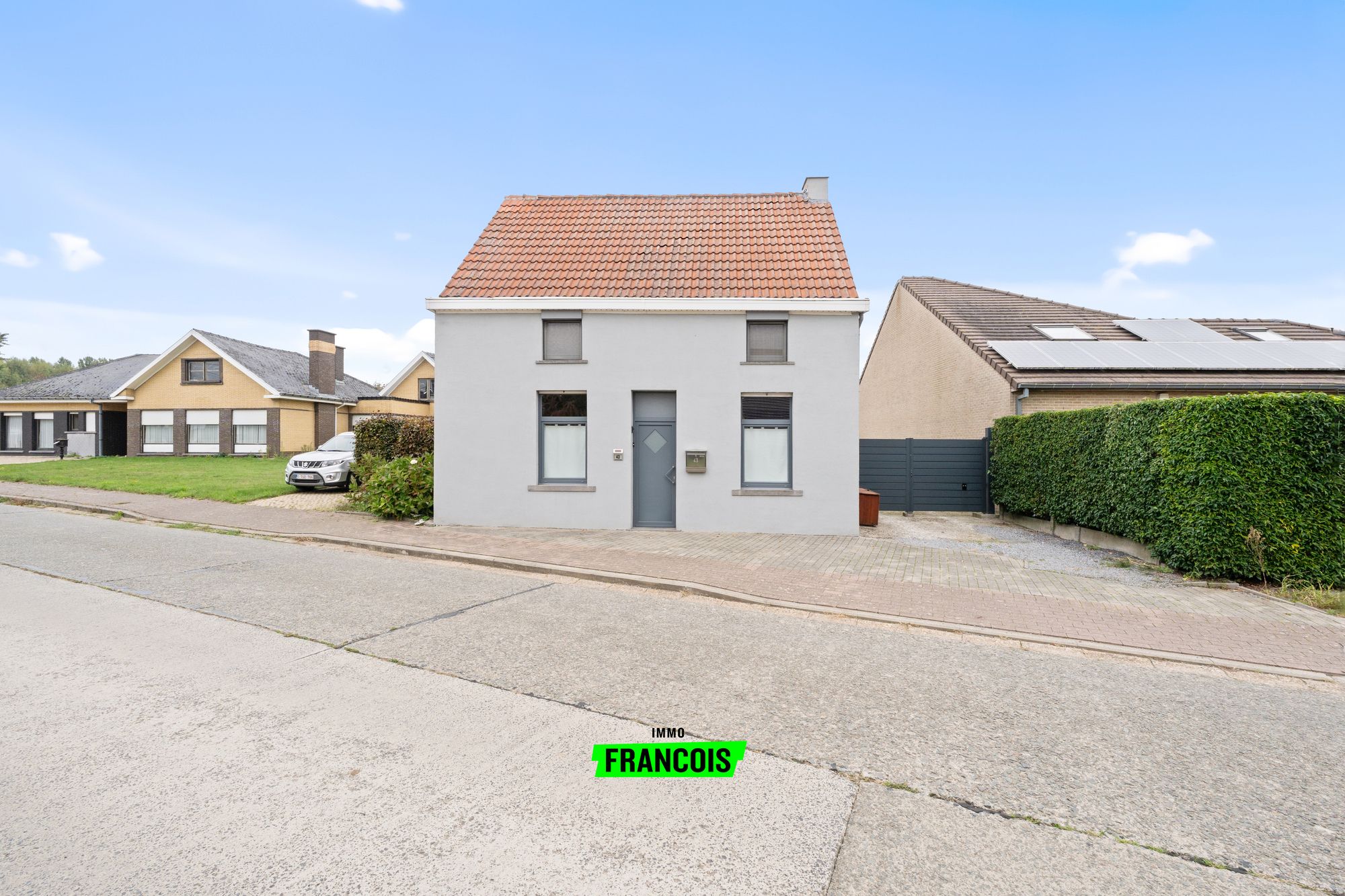 Leuke starterswoning te koop in Velzeke! - foto 1
