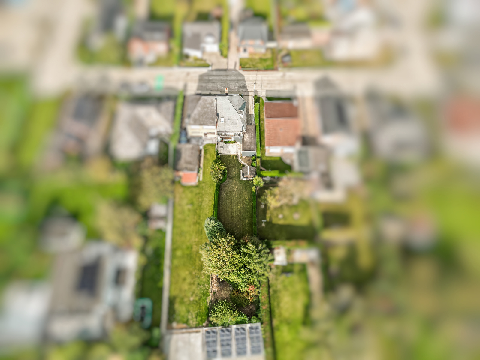 Uitstekend gelegen, te renoveren halfopen bebouwing met prachtige tuin te Londerzeel - foto 4