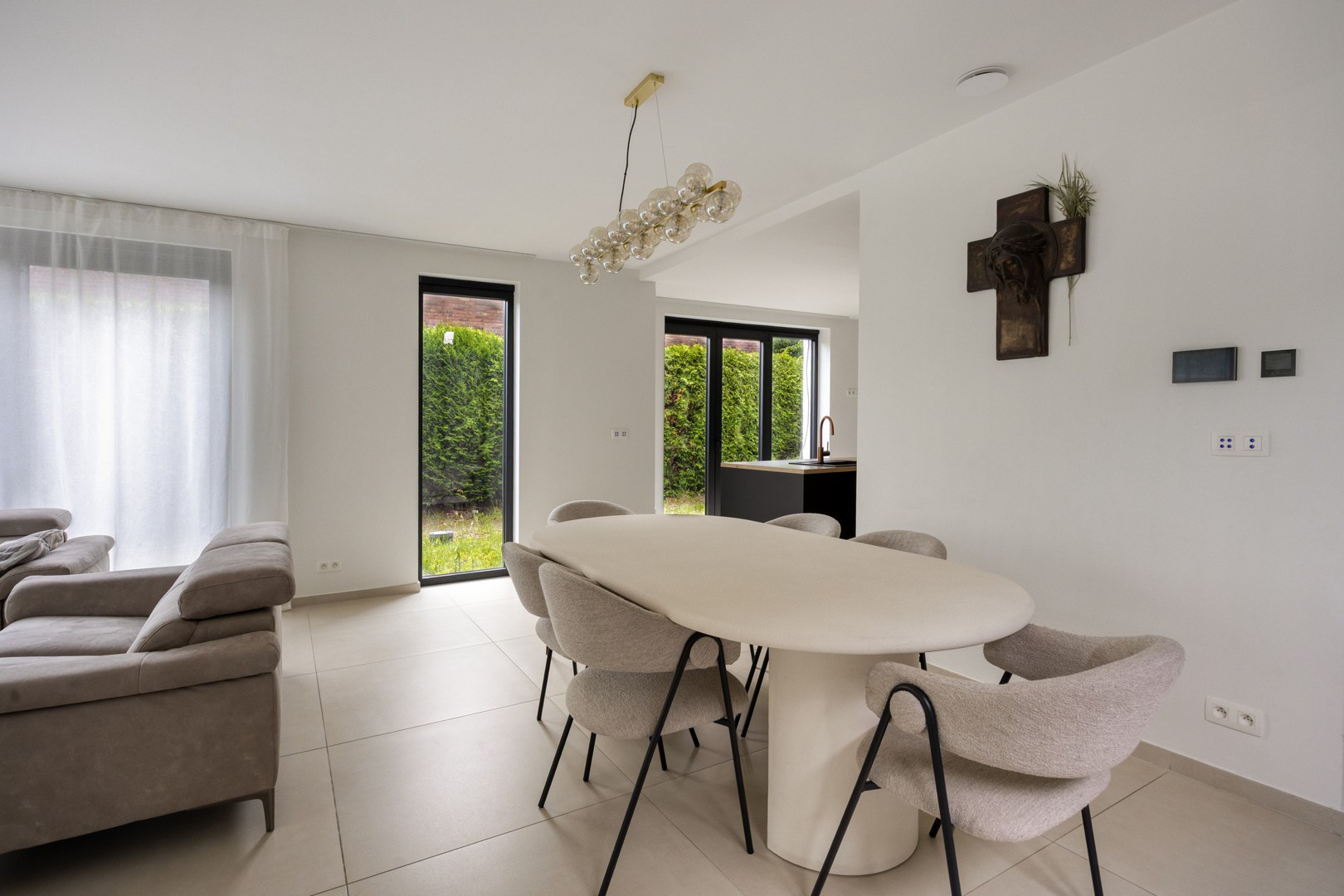 Verrassend ruime woning op centrale locatie. - foto 4