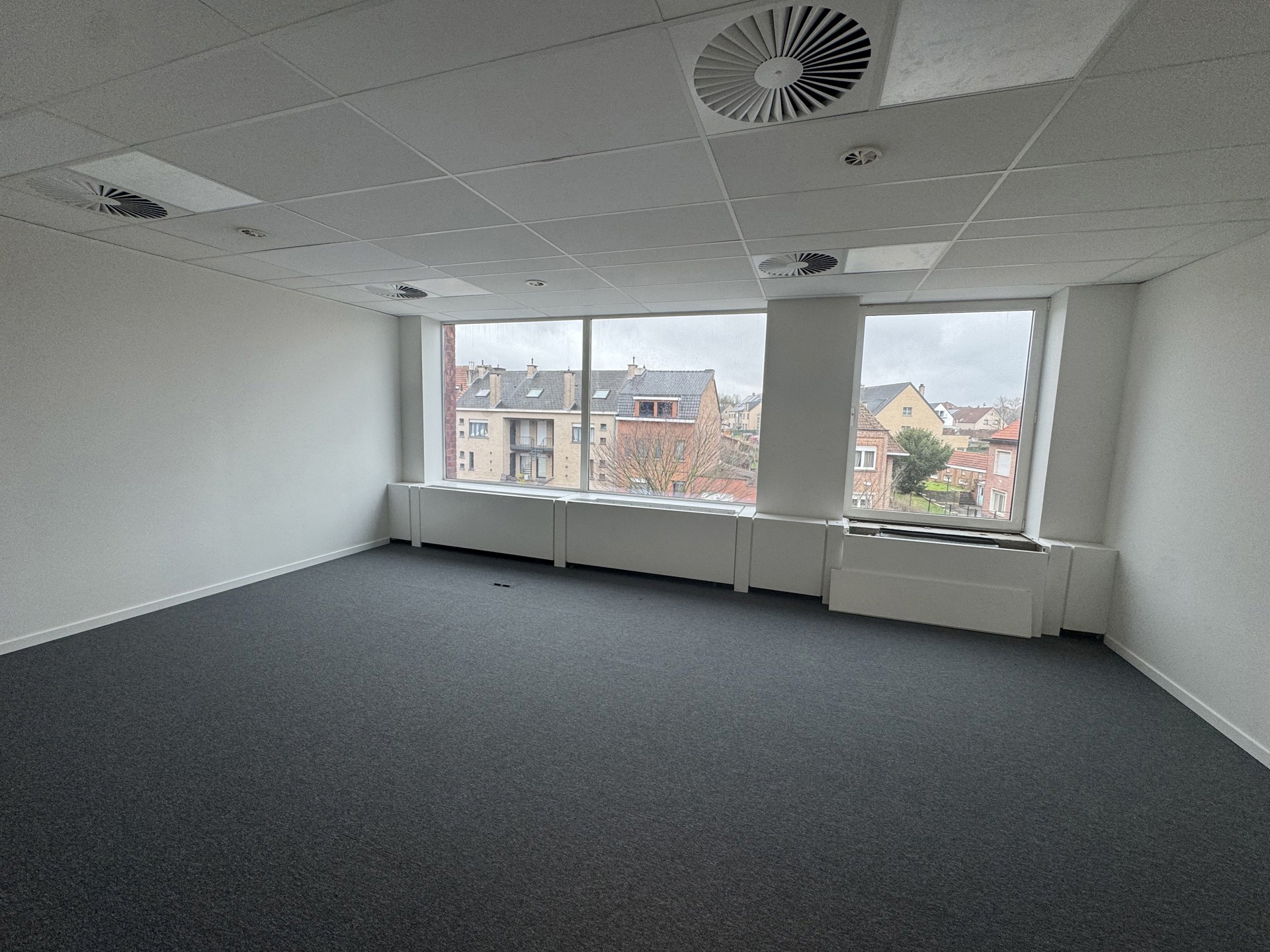 Commercial à louer à Diegem - photo 5