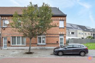 We nemen je mee naar Hamme, een oase van groen gelegen aan de monding van de Durme in de Beneden-Schelde. Een rustige plek tussen de...