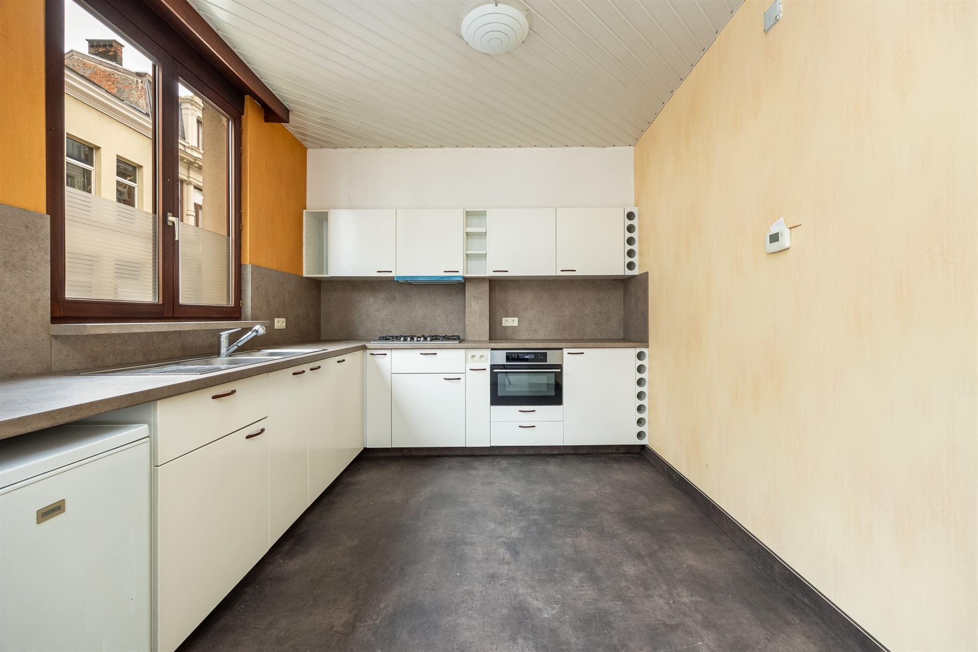 Lichtrijke eengezinswoning nabij Dageraadplaats - foto 4