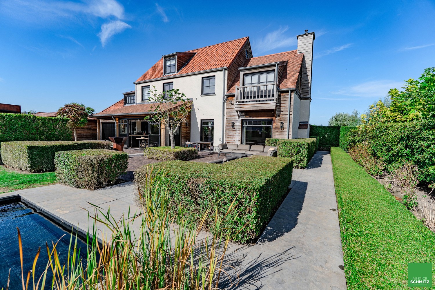 Exclusieve villa met 4 slaapkamers op een unieke ligging met volledige privacy, zwembad en panoramisch zicht over de Polders. - foto 3