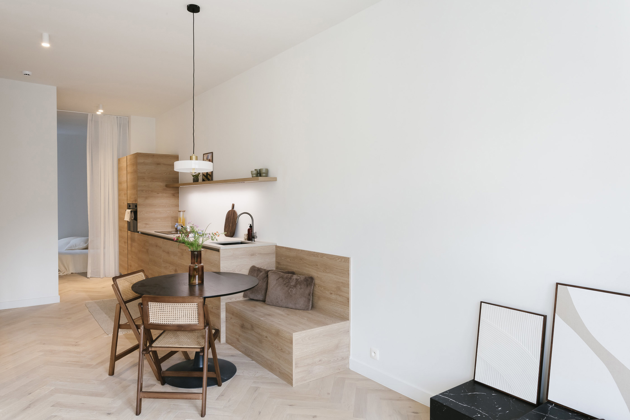 Stijlvol een-slaapkamerappartement aan het Sint-Andriesplein! - foto 5