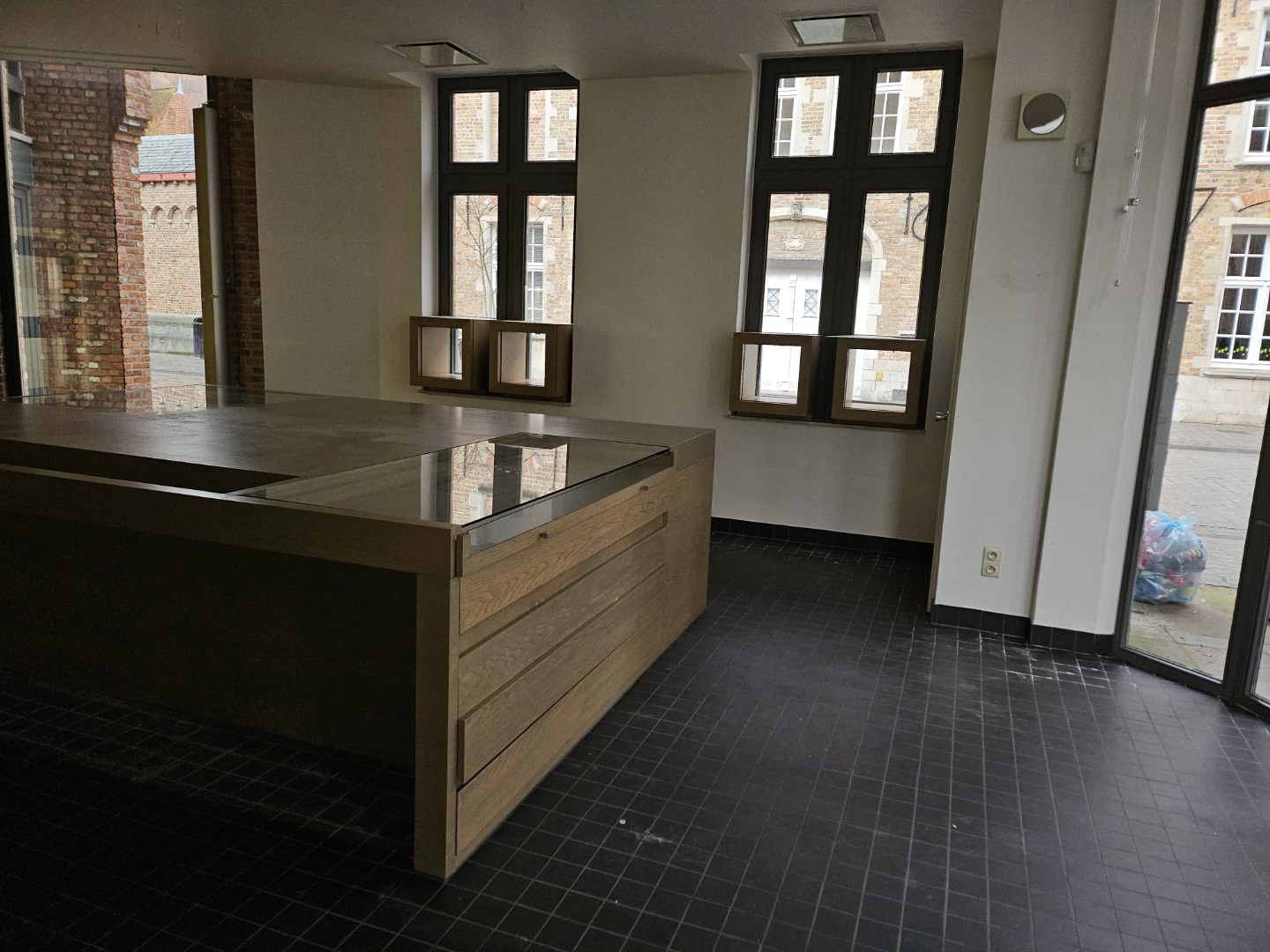 Commercial for sale in Bruges - photo 4