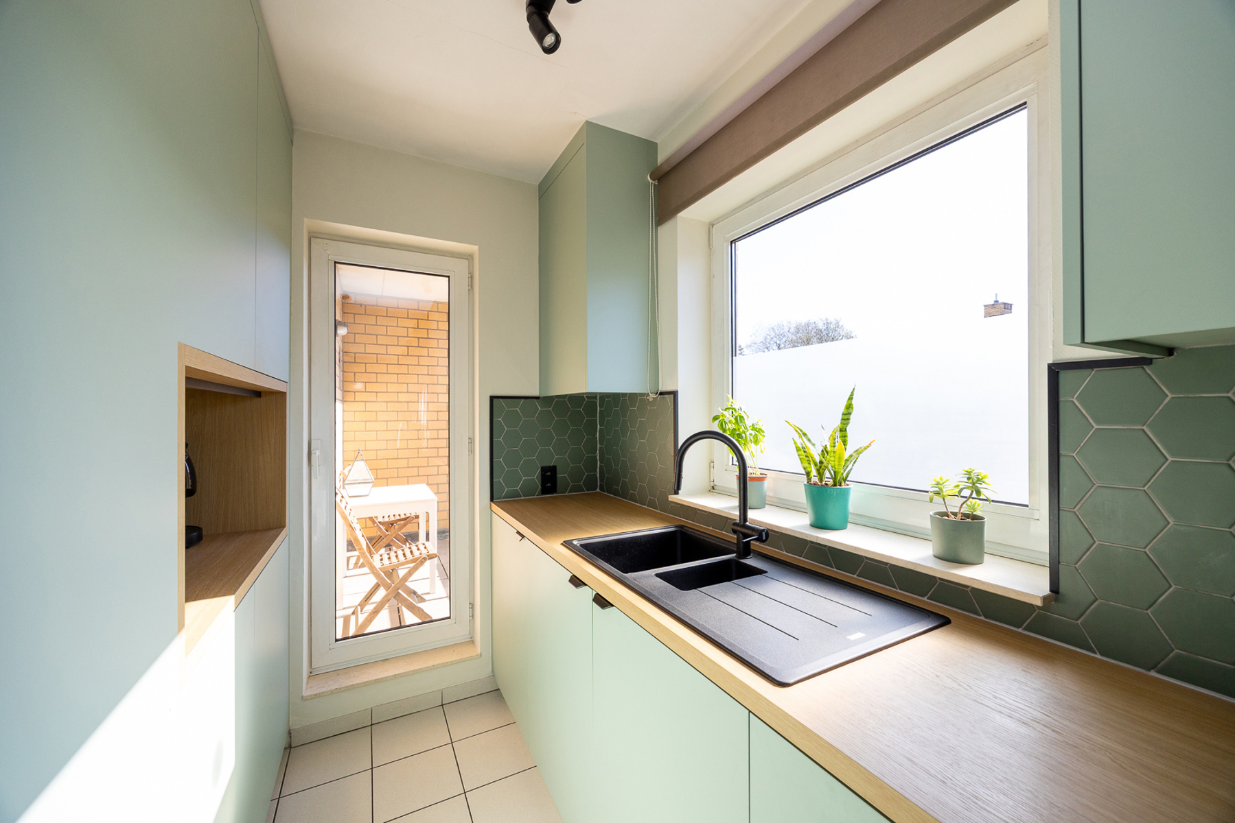 Ruime duplex met groot dakterras vlakbij centrum Mortsel! - foto 4