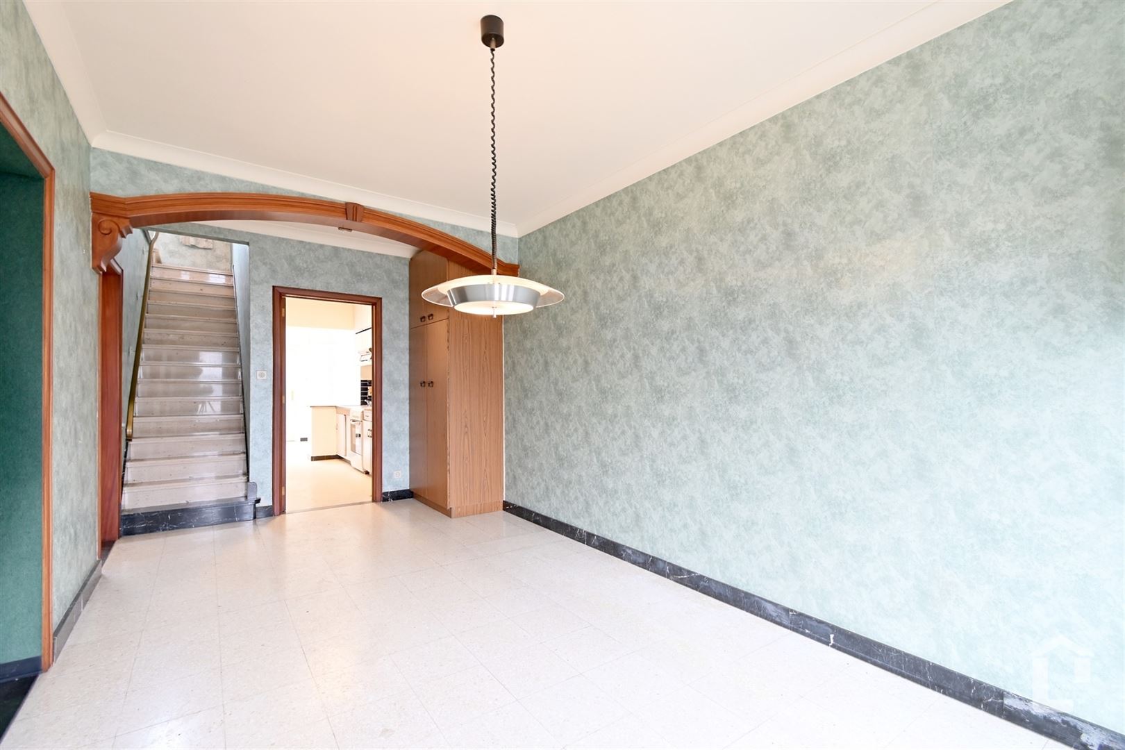 Te renoveren woning met veel potentieel nabij Zottegem - foto 3